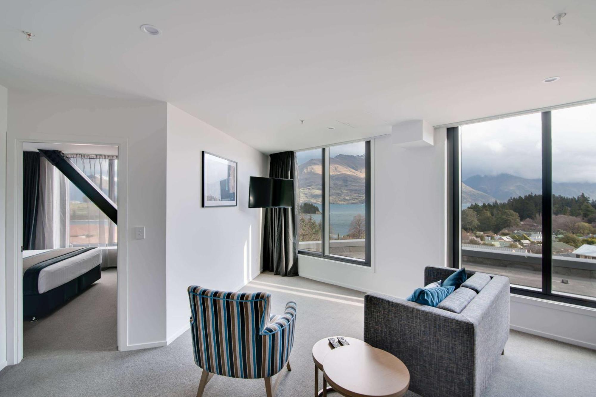 Ramada By Wyndham Queenstown Central エクステリア 写真
