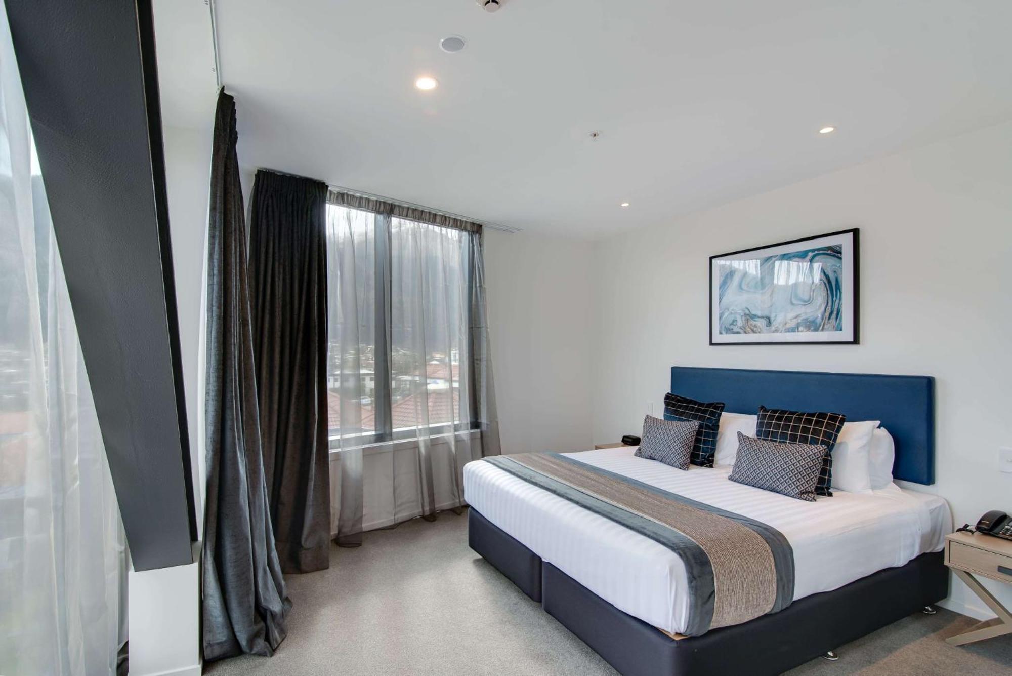 Ramada By Wyndham Queenstown Central エクステリア 写真