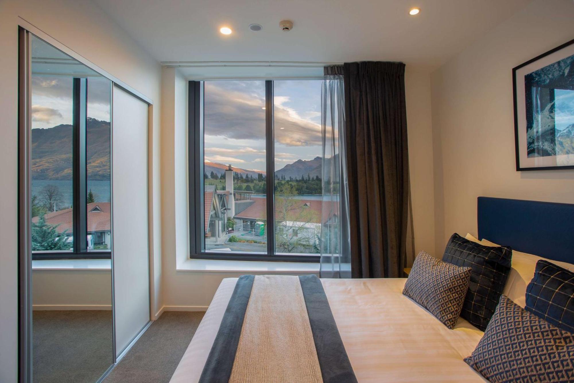 Ramada By Wyndham Queenstown Central エクステリア 写真
