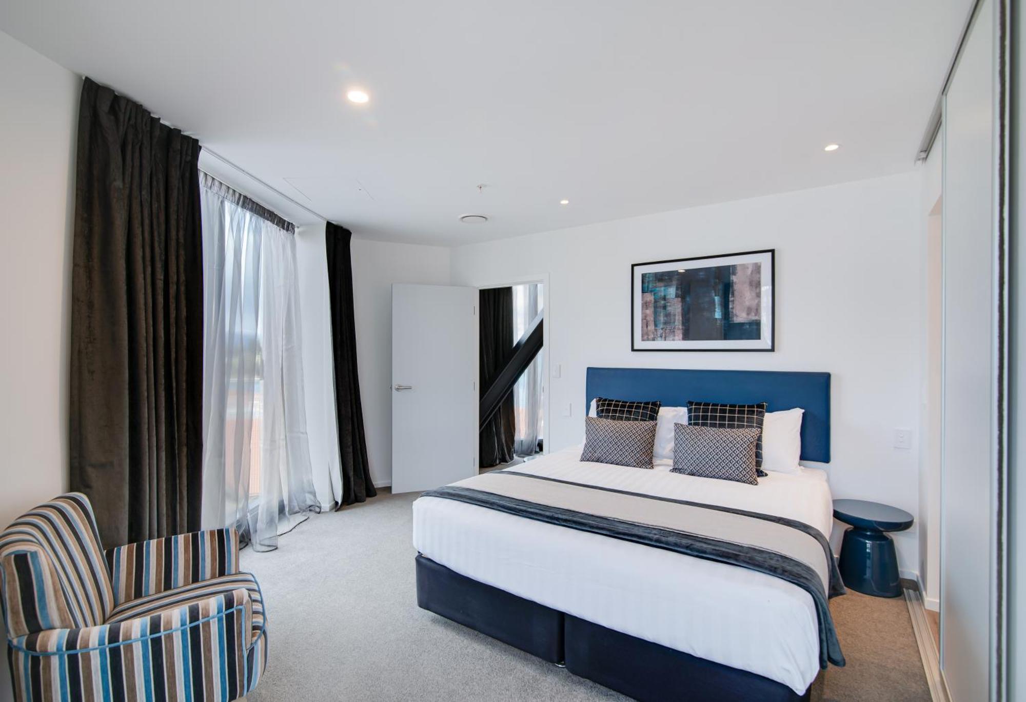Ramada By Wyndham Queenstown Central エクステリア 写真